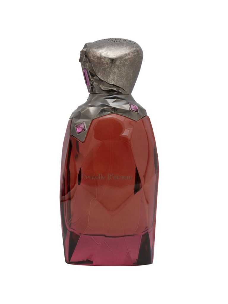 9+ Must-Have Manzana Perfumes For You 25 Image of a brown 110ML bottle of Manzana Dentelle D'amour Extrait De Parfum.