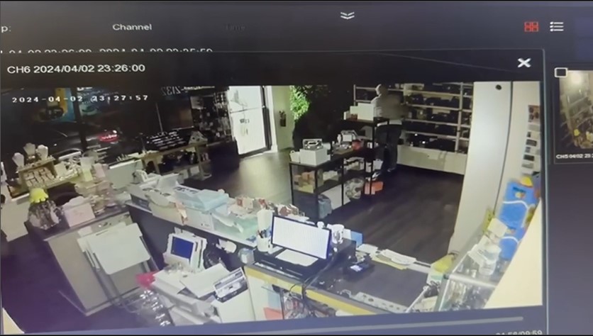 an image of perfume theft cctv visual in Florida