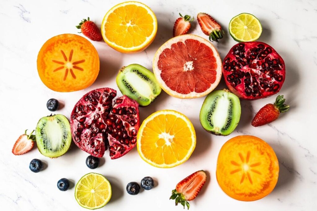 Foods That Make Your Body Odor Good 19 An image of fruits rich in Vitamin C