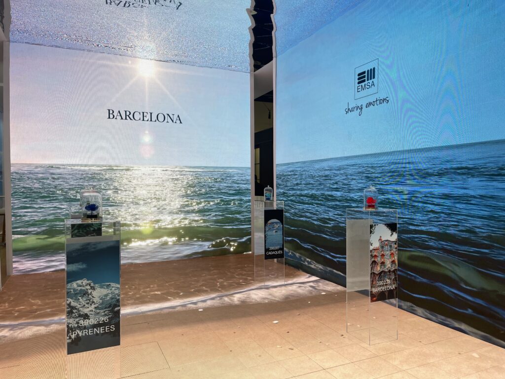 An image of Barcelona related perfume display 