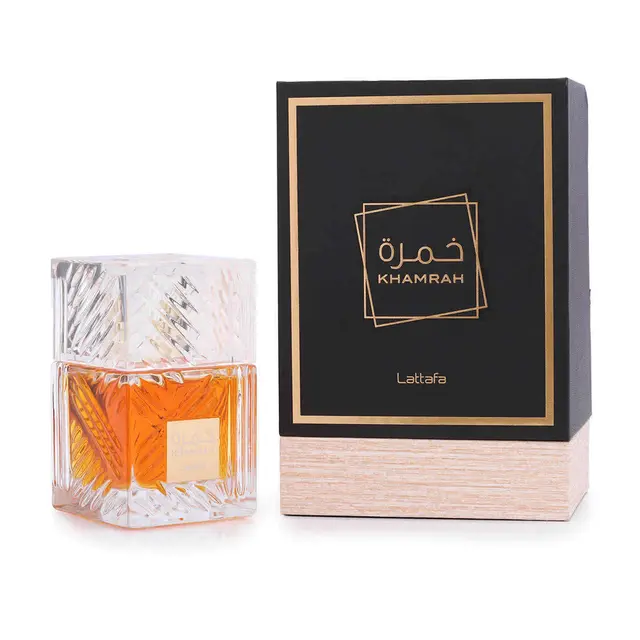 Isang imahe ng Lattafa Khamrah EDP para sa unisex kasama ang kahon nito