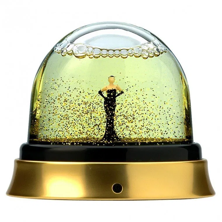 5 Discontinued Perfumes & Their Closest Dupes 22 An image of Fragile perfume by JPG