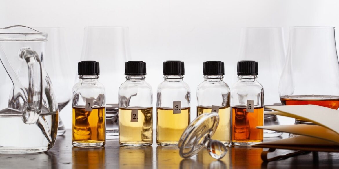 An image of different perfume ingredients used in perfumes