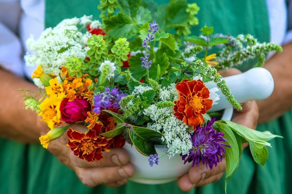 The Best Smelling Flowers Found In Perfumes 25 An image of a multi flower bouquet
