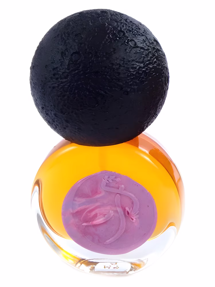 Today in Bizarre: You Wouldn’t Guess There’s Chickpeas in your Perfume 19 An image of Fang aromatherapy tatami bomb perfume