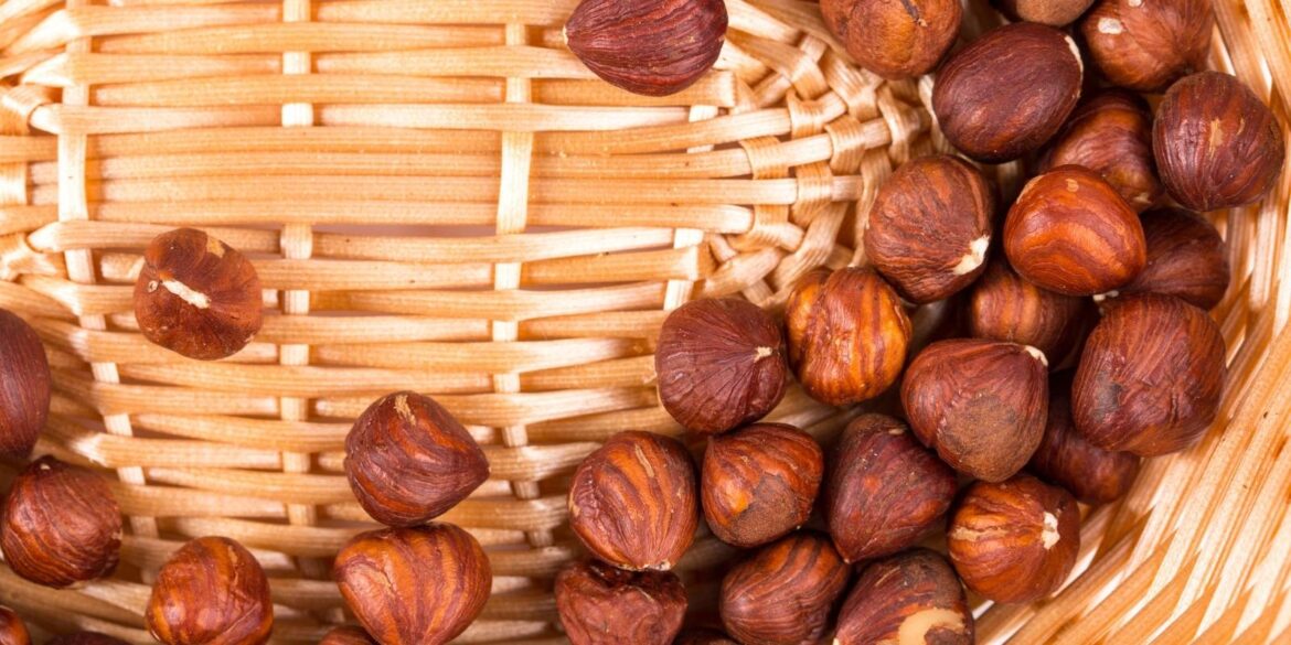 An image of a basket of Hazelnuts